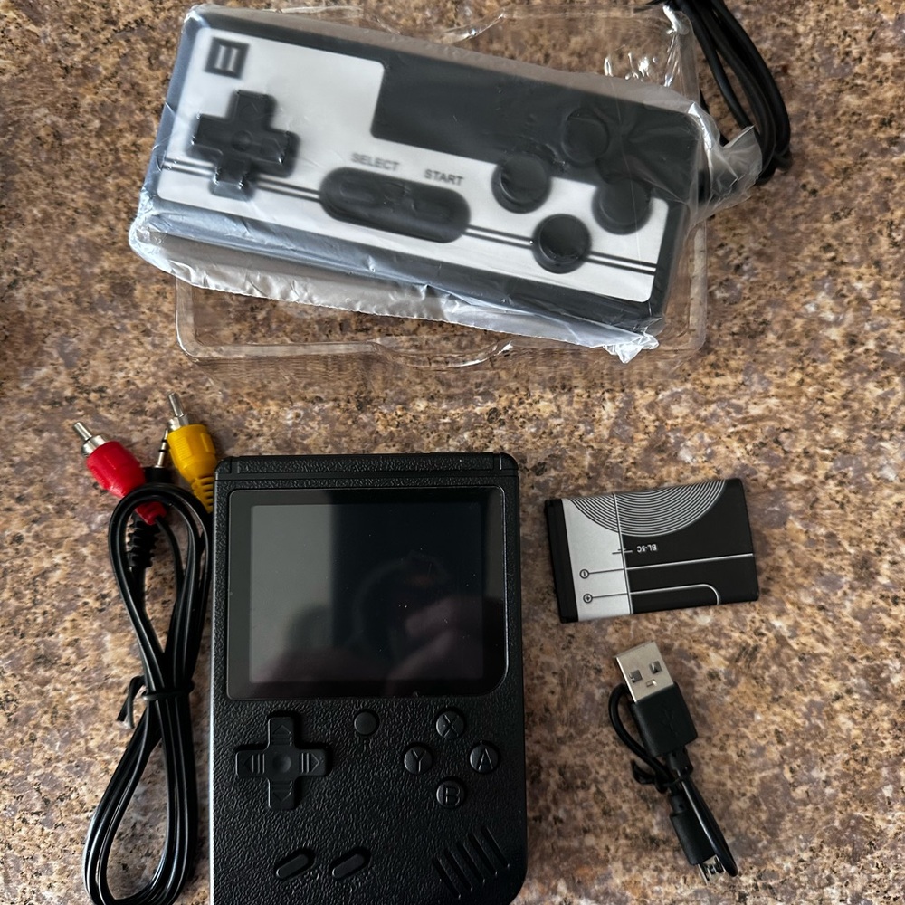 Retro Handheld Game Console - Black - Picture 5 of 5